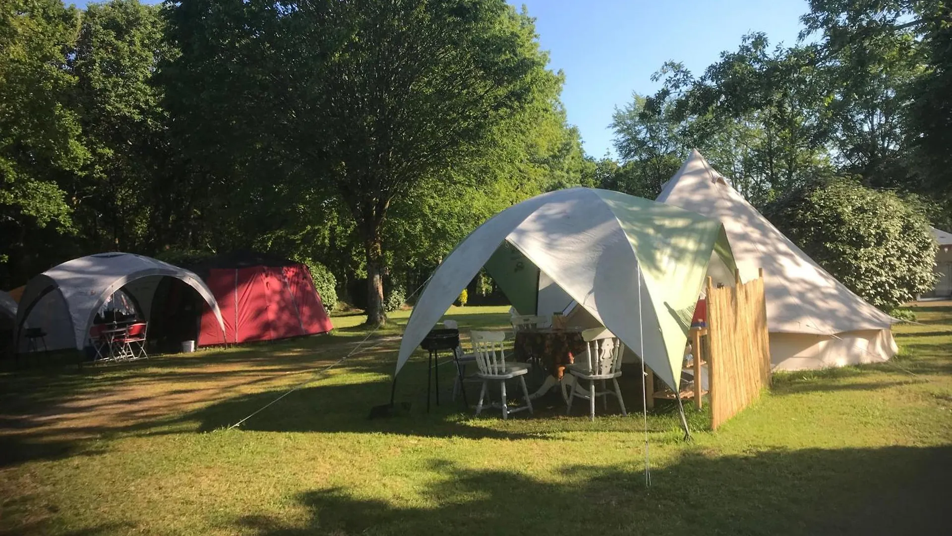Camping Au Lac Du Drennec Glamping Tent Commana 0*,